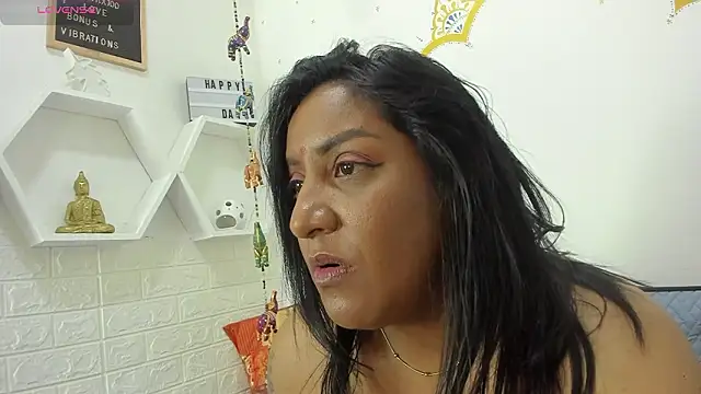 LadyNahir live sex cam