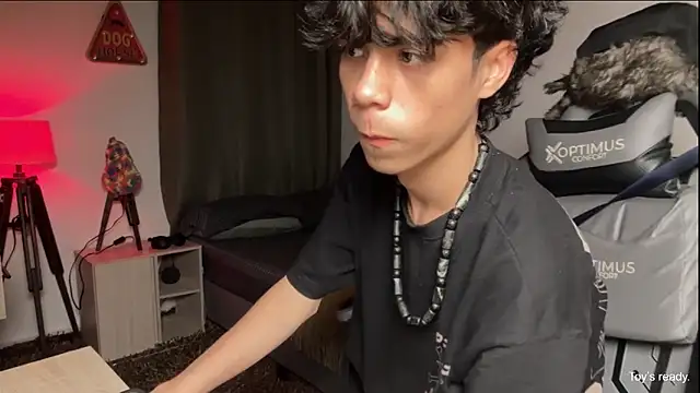 oopsagain_ (M twink) - Get Naked + 10 SPANKS