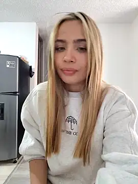 bebitafiu69 (F young) - show me ass and pussy😍