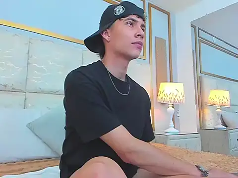 arontawers (M twink) - Big Load Of Cum!