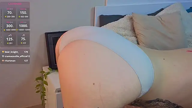 JulietteRain live sex cam