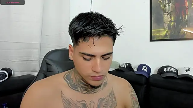 mad_maxxx2 (M young) - cum show