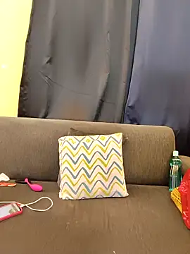 poly_bhabi (F milf) - Pussy oiling