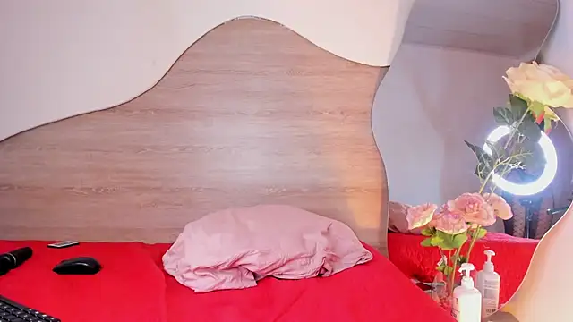 zoe_dream_ (F teen) - ride dildo + control toy.