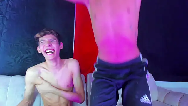 Pleasure_boys_hot's Webcam Show