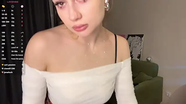 filomenagaertner (F young) - Tease with my top