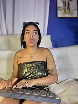 NovaFoxx's Live XXX Chat