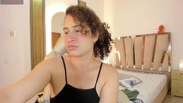 noamalak7 (F young) - busy today? play with me