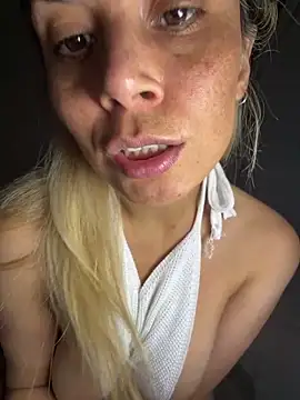 Romy-R-O's Webcam Show