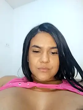 AntonellaShot's Live XXX Chat