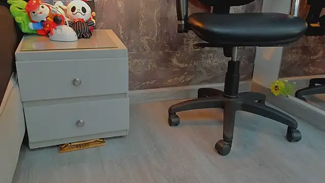 yiyisandoval's Live XXX Chat