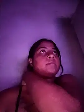 giselabrunette25 (F young) - 🦁grr + meow🦁