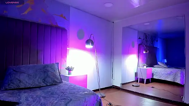 samanthathoms (F milf) - 1000