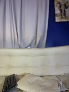 NovaFoxx's Webcam Show