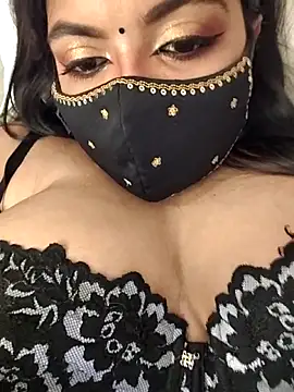 tamil_anumitha (Ask my age) - Creamy boobies 😋