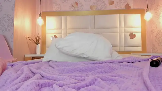 luna_hot_ass' Live XXX Chat