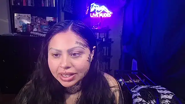 chicanachic13 (F young) - SQUIRT