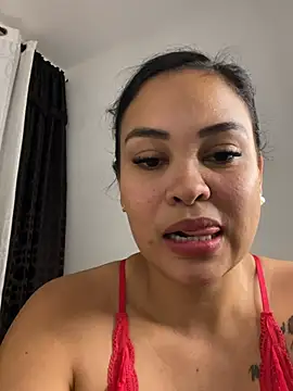 FOX_LATINA's Live XXX Chat