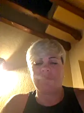 milkysky (F milf) - На кофемашину