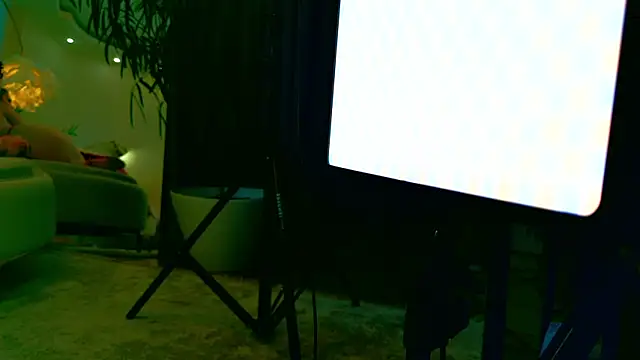 ledy_mary (F mature) - OILY PUSSY