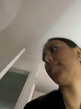 Webcam Model (MiilaBlake)  is live.Free join now!