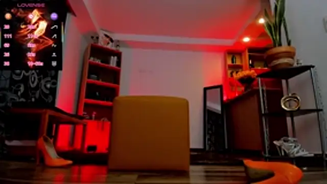 missariadna2's Live XXX Chat