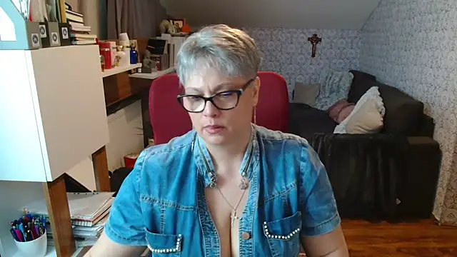 bigtits4you's Live XXX Chat