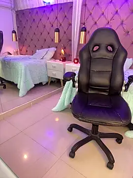 Auri__'s Live XXX Chat