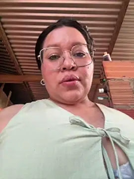 Lovelipsbig's Live XXX Chat