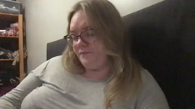 honeyyy24's Webcam Show