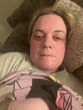 Piper_Milf_36's Webcam Show