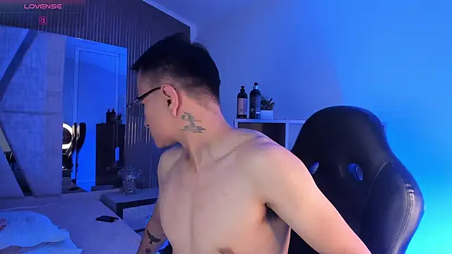 liamdeep (M young) - enjoy my sexy boday naked