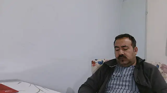 mio_jaks (Ask my age) - Does anyone want sperm? :wanker: