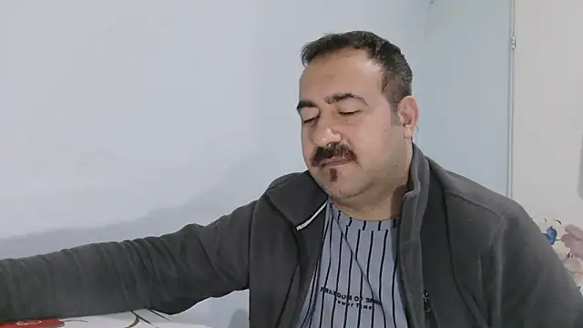 mio_jaks (Ask my age) - Does anyone want sperm? :wanker: