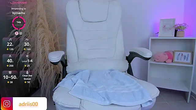 shannel_moss__ (F teen) - ride dildo