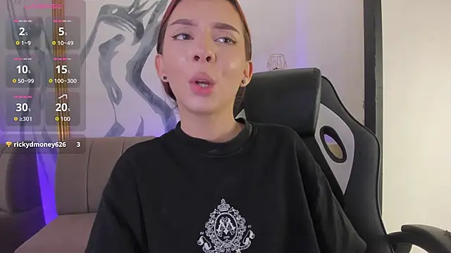 mellove_ (F teen) - show holes on doggy naked