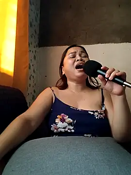 Webcam Model (Sweetlorie_83)  is live.Free join now!