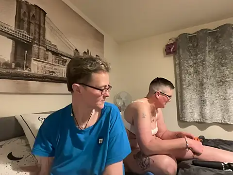 Curvy-Jinx's Webcam Show