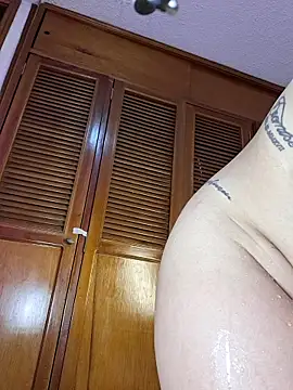 amaiasalvatore (F young) - Helpme my first squirt