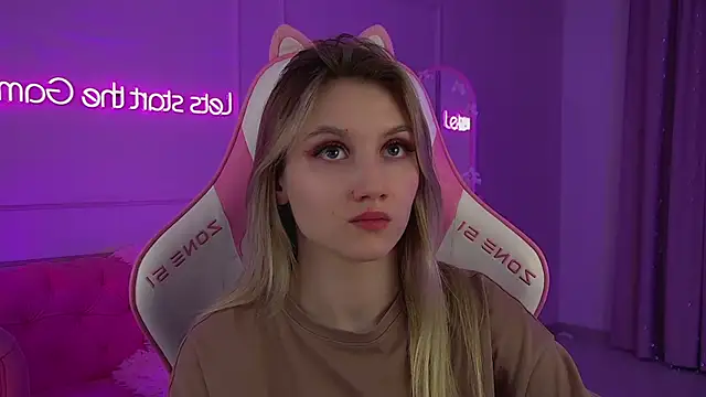 StacyEvances' Live XXX Chat