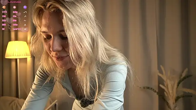 DianeHonnette's Live XXX Chat