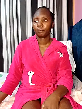 luxusroyce - Luxusroyce's free webcam