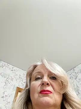 AvrilMillers' Live XXX Chat