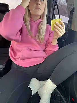 merlindave (F young) - Finger pussy /naked😈😈😈🥵🥵✌️