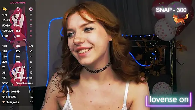 MeganNewCat's Live XXX Chat