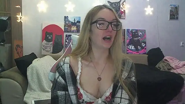 SecretSophia's Live XXX Chat