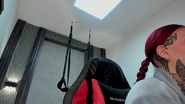 selene_red_'s Live XXX Chat