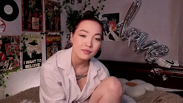 OdetteBiddy's Live XXX Chat