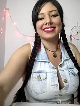 kristal_ktl (F milf) - show tits