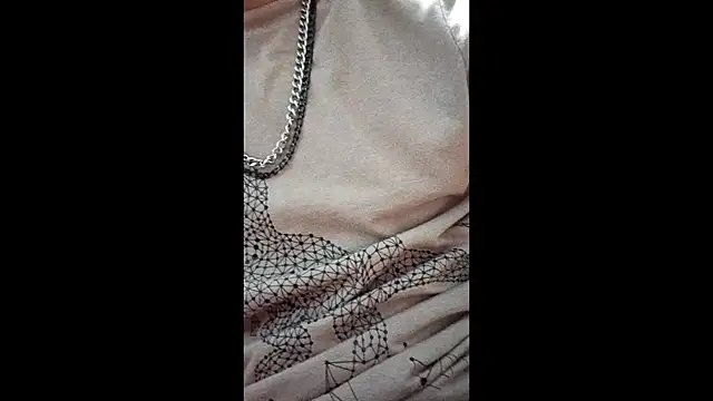 elgiyuu25 (M twink) - Prenda fuera